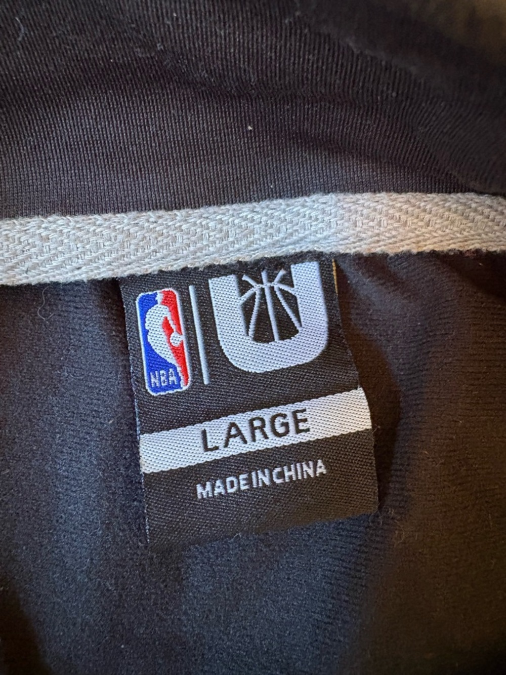 NBA Black Jacket with Red & Blue Logo Accents Size Large - Picture 4 of 5